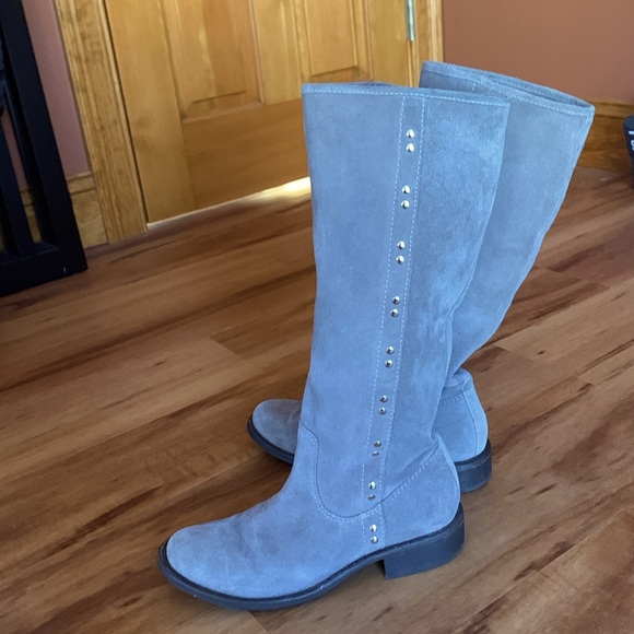 Genuine grey suede Carlos Santana tall boot, sz 6.5 - Picture 3 of 8
